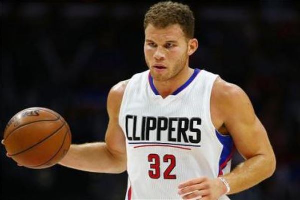 利物浦晒与毕包两场季前赛海报：维尔茨、范戴克、萨拉赫出镜